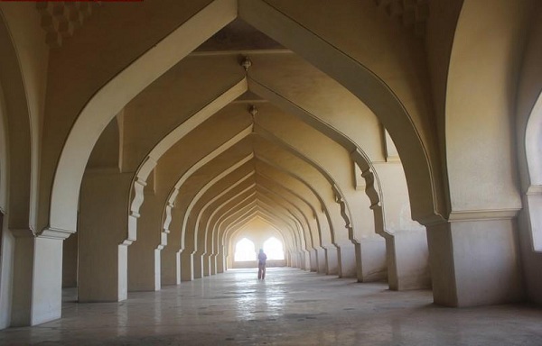 مسجد جامع گلبرگه