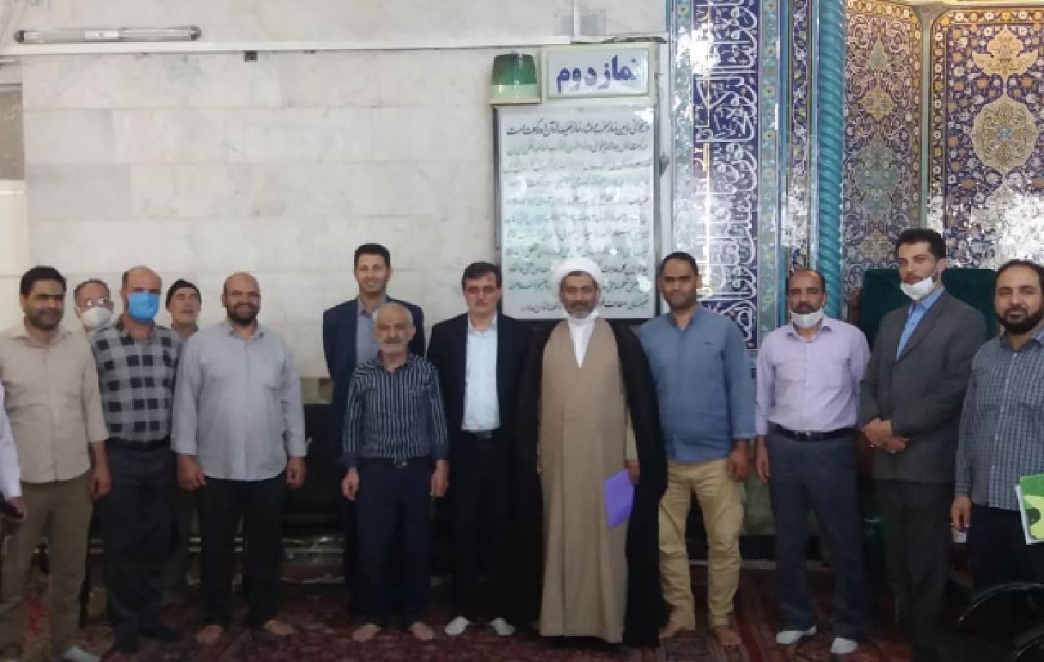 جلسه مدیر ناحیه اشرفی اصفهانی با نماینده شهریار در مسجد