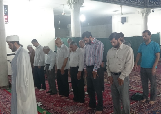 نماز جماعت صبح در مسجد امام محمد باقر(ع) مهرآباد جنوبی