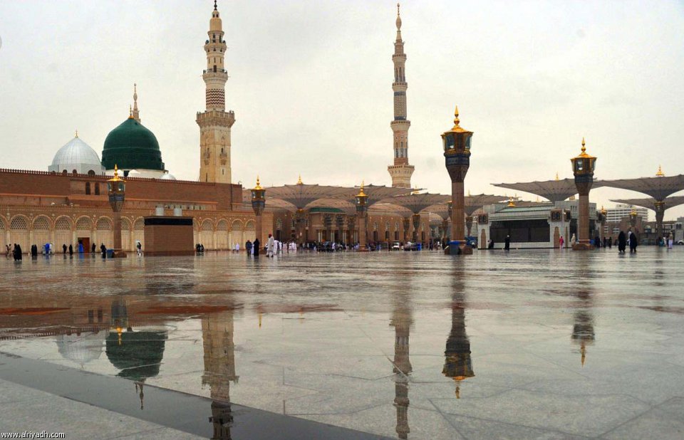 مسجد النبی در باران