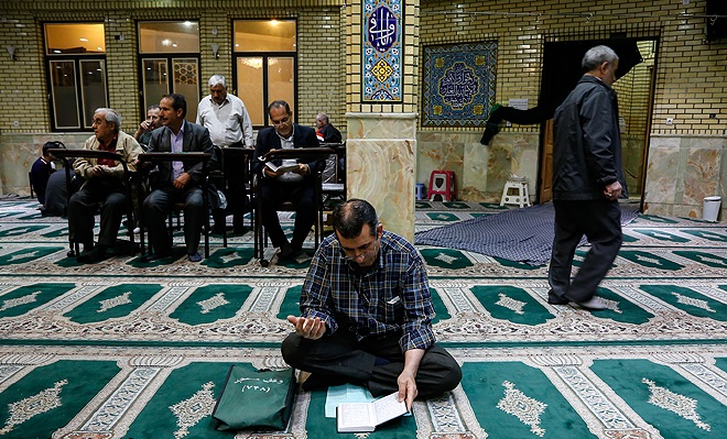 کارگزاران مسجد در جذب جوانان نقش به سزایی دارند